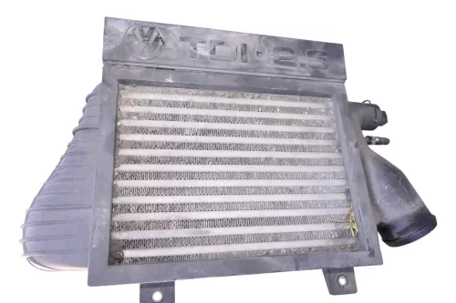 VW T4 Ladeluftkühler Ladeluft Kühler TDI 701145805A (112164)