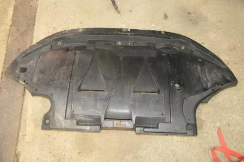 Audi A6 4B Unterfahrschutz Dämpfung Schutz unter Motor original TDI