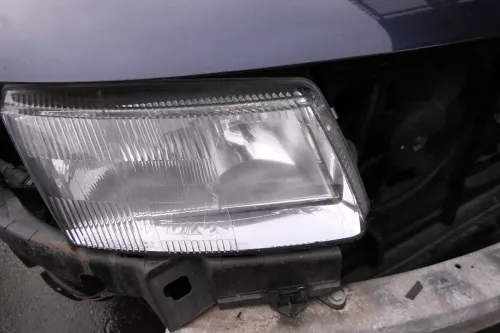 VW Passat 3B Scheinwerfer vorne rechts Beifahrerseite OHNE Nebelscheinwerfer