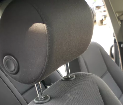 Audi A4 B6 8E Kopfstütze vorne rechts schwarz / soul vorn 8E0881902J (113727)