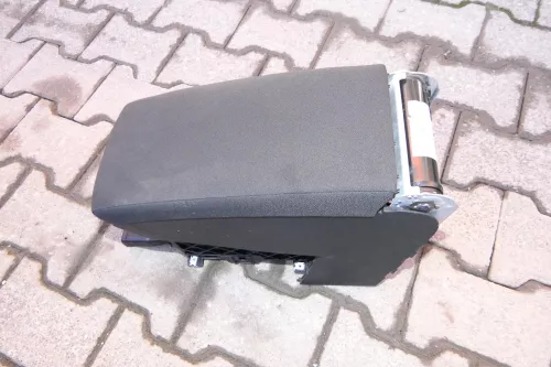 VW Passat 3C Mittelarmlehne Armlehne Fach original