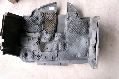 VW Sharan 7M Unterfahrschutz Dämpfung Schutz unter Motor Dämpfungswanne  (114010)