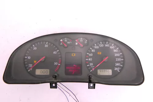 VW Passat 3B Tacho Tachometer Kombiinstrument 559.000km 3B0920822A 1,9 TDI AJM (114066)