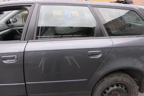 Audi A4 B7 8E Tür hinten links grau LX7Z Kombi mit Scheibe und Rahmen (114444)