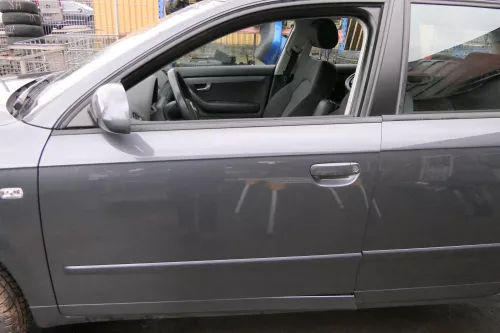 Audi A4 B7 8E Tür vorne links grau LX7Z Kombi+Limo mit Rahmen (114445)