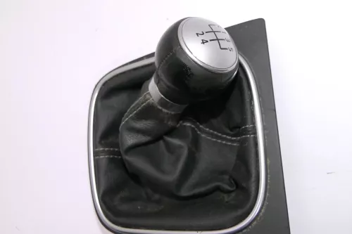 VW Golf 5 Schaltknauf Schaltsack Schaltung Schaltknüppel original 5-Gang Leder (115067)