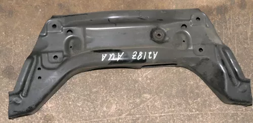 Audi A2 8Z Achse vorne Vorderachse Aggregateträger 8Z0199287G 1,4 16V AUA BBY (115508)