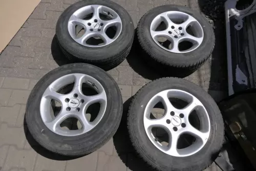 VW Golf 4 Bora Leon Alufelgen Felgen 195/65 R15 Winterreifen KBA 44246 Autec