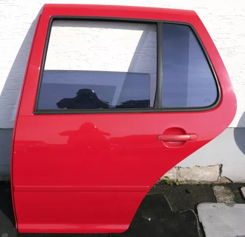 VW Golf 4 Limousine Tür hinten links rot LP3G (KEINkombi) (116405)