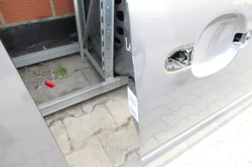 VW Golf 5 V 1K Tür vorne rechts Beifahrertür 2/3Türer grau LA7T ohneAnbauteile (117177)