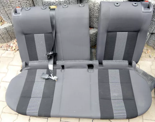 VW Golf 5 V Sitz Sitze hinten Rückbank Rücksitzbank 3 Punkt Gurt Lehne Sitzbank (117196)