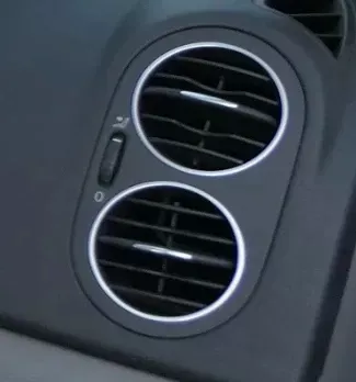 VW Golf Plus 5M Lüftungsdüse Düse Lüftung vorne rechts schwarz 5M0819704H (117265)
