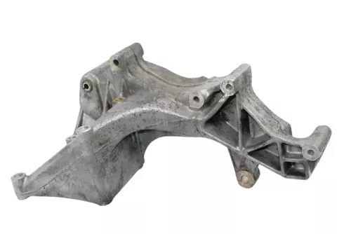 VW T4 LT Halter Konsole Lichtmaschine Träger 1.9 TDI 074145167C 074145169D (117787)