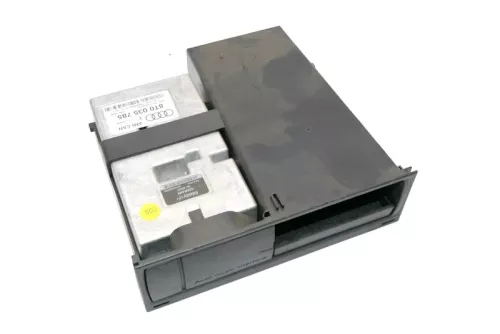 Audi A4 8K A5 Sound 8T0035785 Music Interface Musk Anschluß für Audioquelle