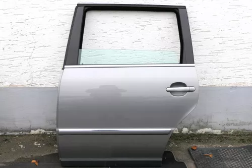 VW Passat 3B 3BG Kombi Avant Variant Tür hinten links mit Scheibe grau LD7W