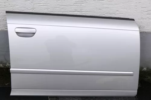 Audi A4 B7 8E Tür vorne rechts silber LY7W Kombi+Limo Türblatt S-line