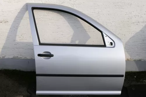 VW Golf 4 Bora Tür vorne rechts Beifahrertür 4/5-Türer & Kombi Vari silber LA7W