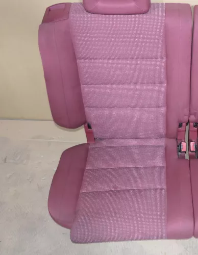 Audi A2 8Z Sitz hinten rechts Sitzfläche Rücksitz Rückbank - Farbe rot (118349)