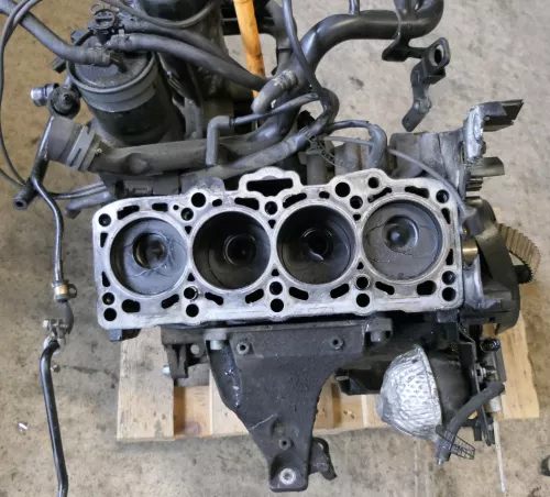 VW Passat 3BG Motor Block Motorblock 2.0 TDI 100kw 136PS BGW (118654)