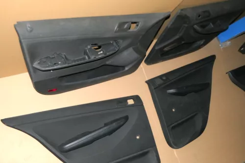 4 x Skoda Fabia 6Y Stufenheck Türverkleidung Verkleidung Tür vorne hinten links  (118693)