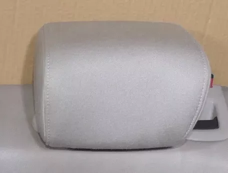 Audi A4 B8 8K Kopfstütze hinten rechts oder links grau lichtgrau 8K0885973AL