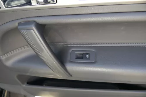 VW Touareg 7L Türverkleidung Verkleidung Tür Leder hinten rechts antharzit (119594)