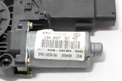 VW Passat 3BG ektrischer Fensterheber vorne links 3B4837751PD Fensterhebermotor (119702)