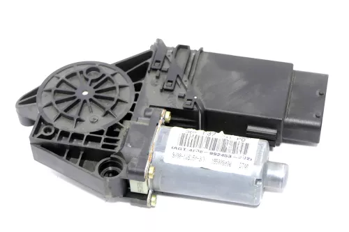 VW Passat 3BG ektrischer Fensterheber vorne links 3B4837751PD Fensterhebermotor (119702)