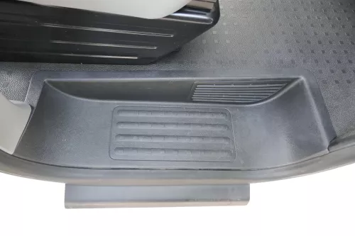 VW T5 Tür links vorne Trittschale Stufe Einstiegsleiste Trittstufe links vorne (120503)