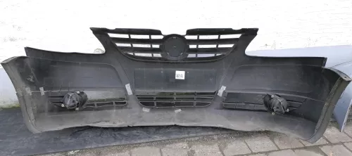 VW Fox 5Z Stoßstange vorne Stoßfänger schwarz - Bilder - Bastler! (120811)