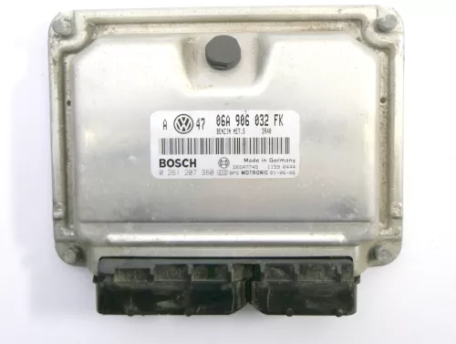 VW Golf 4 Steuergerät Motor 2,0 85kw 06A906032FK AZH AZJ (122155)