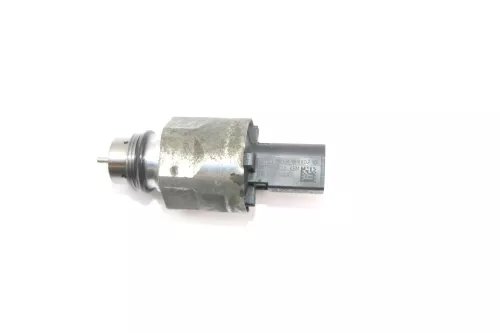 VW Passat 3C Einspritzleiste Druckregelventil 1.6 TDI 03L130764A Raildruck CAYB