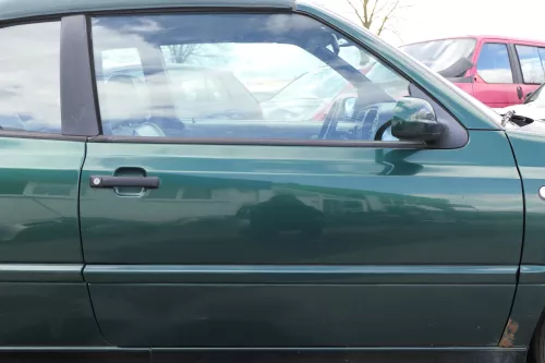 VW Golf 3 4 Cabrio Tür vorne rechts Beifahrertür grün LC6M ohne Anbauteile