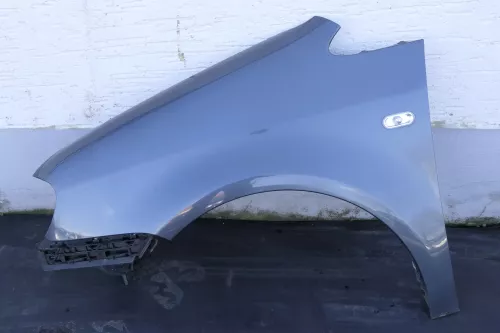 VW Touran 1T Kotflügel vorne links grau LD7U 1T0821021A ca. Baujahr 2003-2006 (123010)