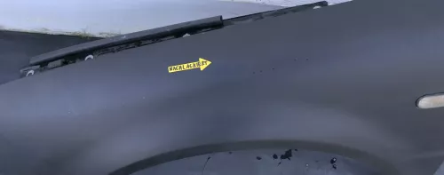 VW Passat 3B Kotflügel vorne links schwarz matt  (123020)