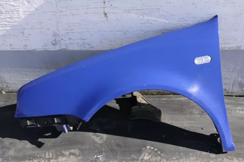 VW Golf 4 Kotflügel vorne links blau LA5W (123021)
