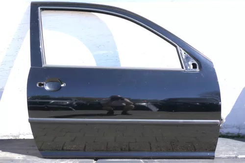 VW Golf 4 Tür vorne rechts Beifahrertür 2/3-Türer schwarz L041