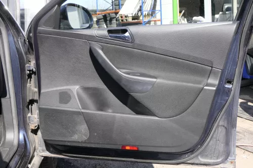 VW Passat 3C Kombi 4x Türverkleidung Verkleidung Tür vorne + hinten lin schwarz (125017)