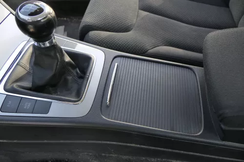 VW Passat 3C CC Mittelkonsole Verkleidung um Radio Klappe Abdeckung Dekor silber (125025)