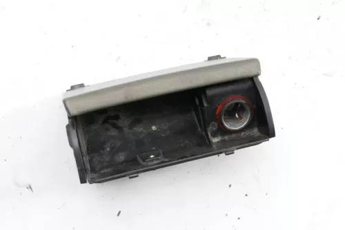 VW Passat 3B 3BG Aschenbecher Zigarettenanzünder vorne Dekor (126207)