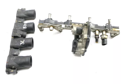 VW Golf 5 Touran Eos Ansaugbrücke Ansaugkrümmer 2,0 FSI AXW BLX 06D133209T  (126684)