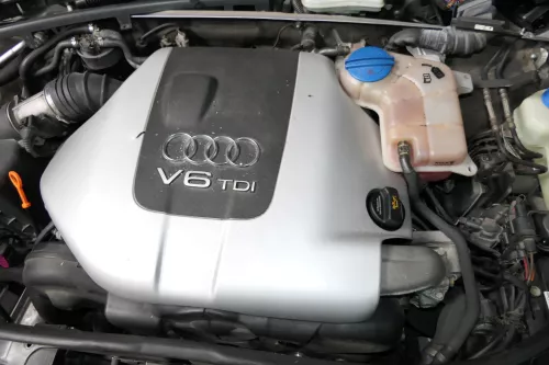 Audi A6 4B A4 2.5 TDI 120kw 163PS AYM Motor ohne Anbauteile -  178.000km