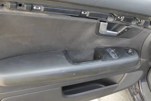 4x Audi A4 8E B6 Türverkleidung Verkleidung Tür vorne +hinten links schwarz soul (127980)