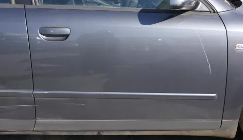 Audi A4 B6 8E nur Türblatt Tür vorne rechts Beifahrertür grau LX7Z Kombi+Limo (127988)