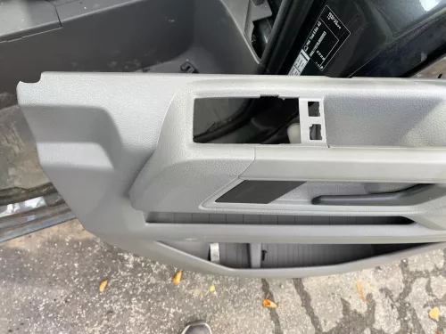 VW Crafter 2E Türverkleidung Verkleidung Tür vorne links grau Seitenverkleidung (128111)