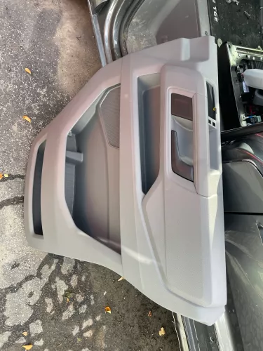 VW Crafter 2E Türverkleidung Verkleidung Tür vorne links grau Seitenverkleidung  (128111)