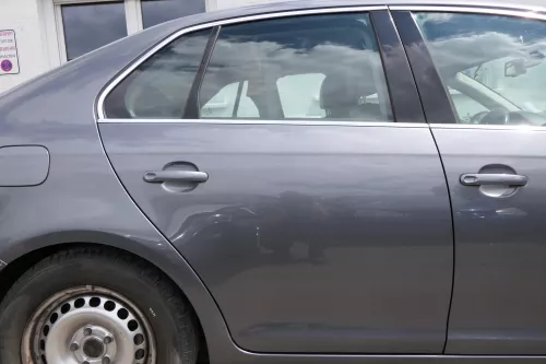 VW Jetta 1K Tür hinten rechts grau LD7X Platinumgrey - ohne Anbauteile