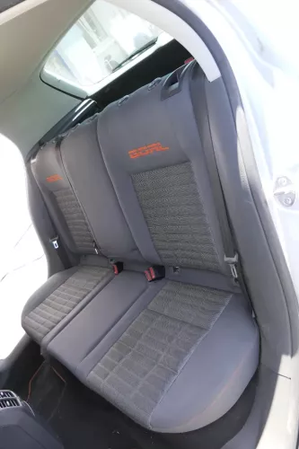 VW Golf 5 V Sitz Sitze hinten Rückbank Rücksitzbank 3 Punkt Lehne orange Goal