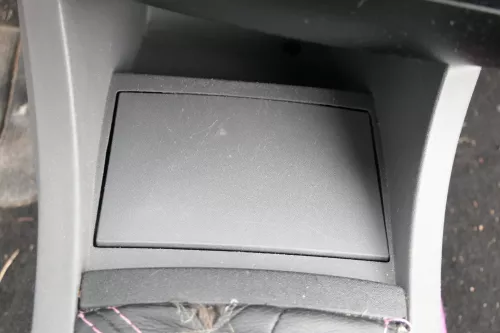 Seat Ibiza 6L Aschenbecher Zigarettenanzünder vorne