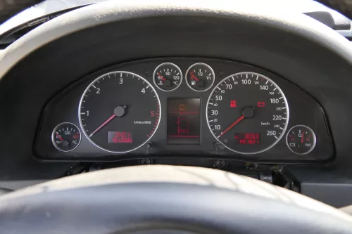 VW Passat 3C Tacho Tachometer 234.000km 3C0920870Q Diesel TDI 